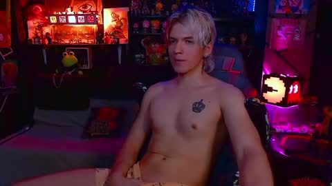 lustymatt online show from October 28, 9:32 am