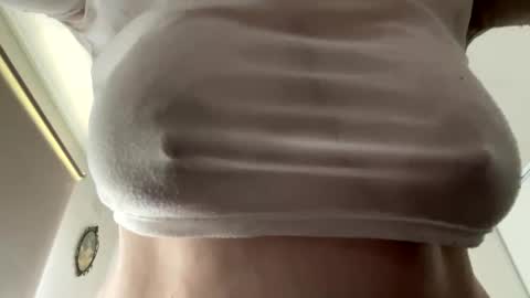 lustytits85 online show from January 8, 4:07 am