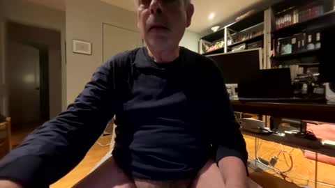 luv2cum4unow online show from February 28, 11:36 am