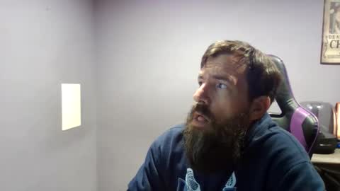 Snapshot of luv2likslit611455 chatting on October 21, 8:08 am Luv2likslit online show from October 21, 8:08 am