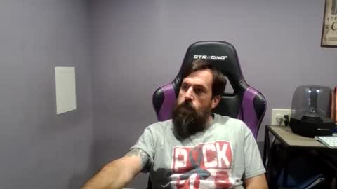 Snapshot of luv2likslit611455 chatting on October 29, 8:16 am Luv2likslit online show from October 29, 8:16 am