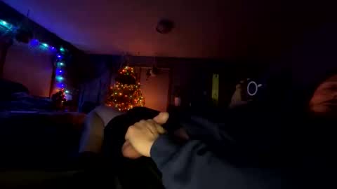 luvnursquirt online show from December 15, 6:09 am