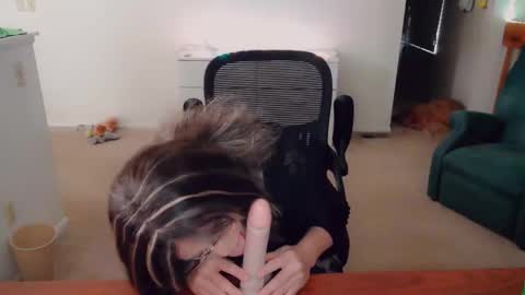 Britney online show from December 19, 5:41 pm