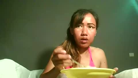 Bee Bee online show from April 22, 3:46 am