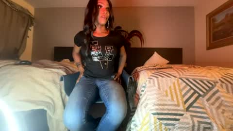 luvvlee online show from June 30, 3:50 am