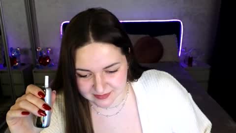 lux_lizz online show from March 23, 11:54 pm