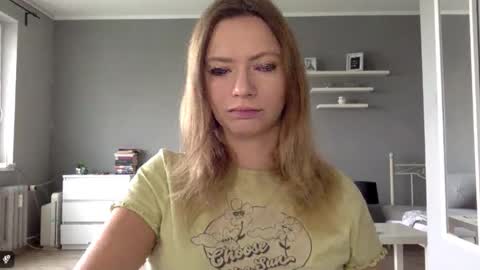 Snapshot of lux_millie chatting on October 7, 7:15 am Millie online show from October 7, 7:15 am