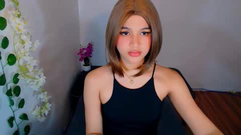 queen lux online show from November 21, 7:23 pm