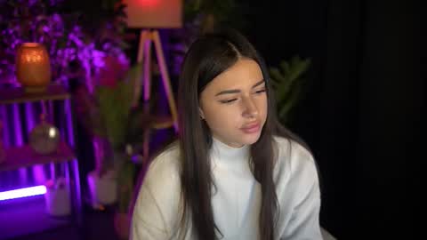 luxeavelyn online show from November 25, 11:53 am