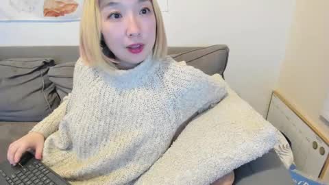 LuxGray online show from March 2, 3:45 am