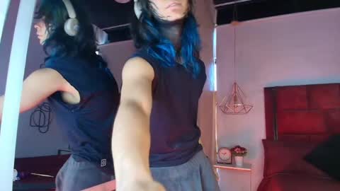 Luxiel 3 online show from May 9, 10:05 pm