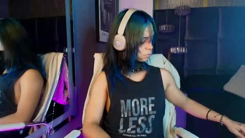 Luxiel 3 online show from April 27, 9:01 pm