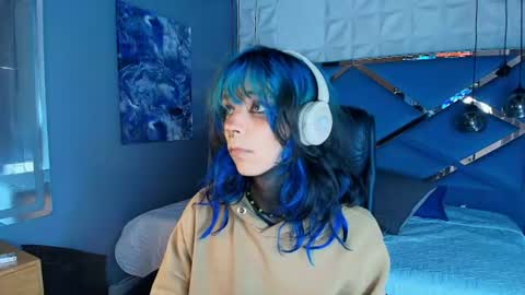 Luxiel 3 online show from June 18, 9:31 pm