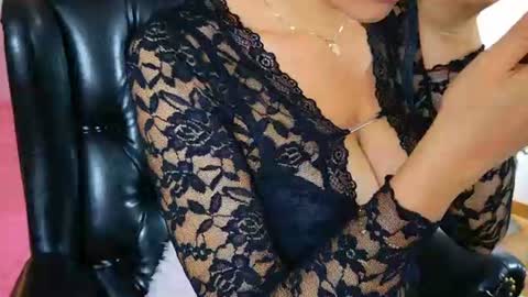 KarolinaAlpha online show from June 11, 5:05 am