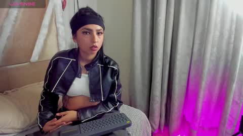 Lux online show from February 19, 10:31 pm