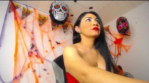 luzcastillo07 online show from October 26, 7:20 am