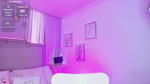 lya_brown online show from July 15, 12:21 pm