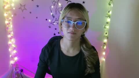 Call me Lia  online show from May 12, 11:36 pm