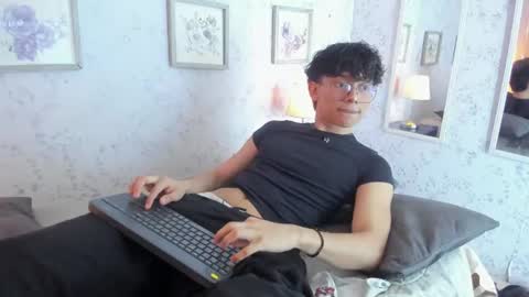 Lyan online show from June 23, 8:37 pm