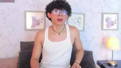 Lyan online show from June 18, 7:52 pm