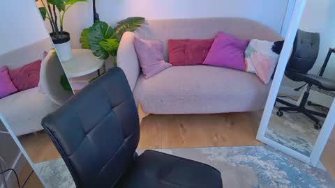 lychee__chan online show from June 19, 2:23 pm