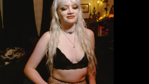 lydiadeity online show from January 12, 4:42 am