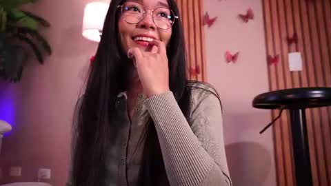 Lyhana Lee online show from July 12, 6:22 pm