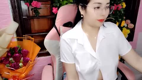 lyly_sweet97 online show from March 9, 1:56 am