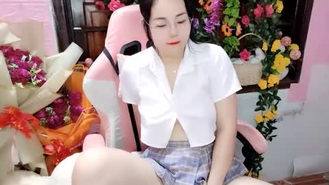 lyly_sweet97 online show from March 10, 1:01 am