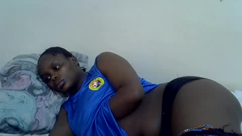 lyn_anna online show from June 18, 9:14 am