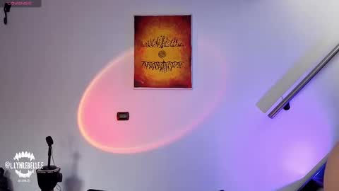 Snapshot of lyn_lebelle chatting on September 9, 6:52 pm Lyn online show from September 9, 6:52 pm