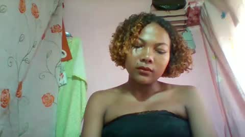 lyndah19 online show from March 8, 8:29 am