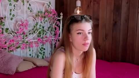 Snapshot of lyndsaymcghan chatting on October 10, 6:36 pm Nancy online show from October 10, 6:36 pm