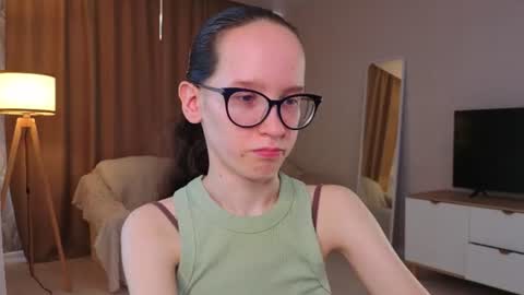 Sara online show from July 2, 4:12 pm