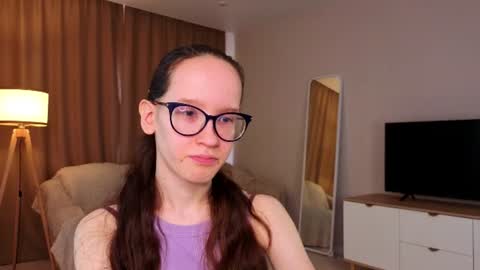Sara online show from June 30, 4:28 pm