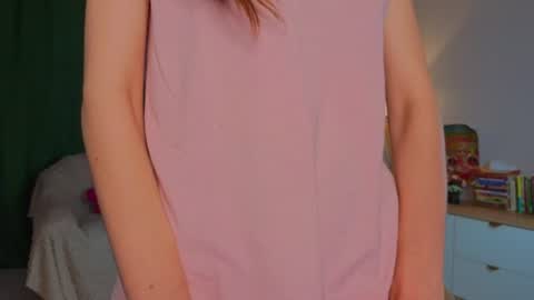 Sara online show from July 12, 4:54 pm