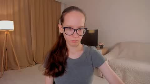 Snapshot of lynettebails chatting on October 19, 4:22 pm Sara online show from October 19, 4:22 pm