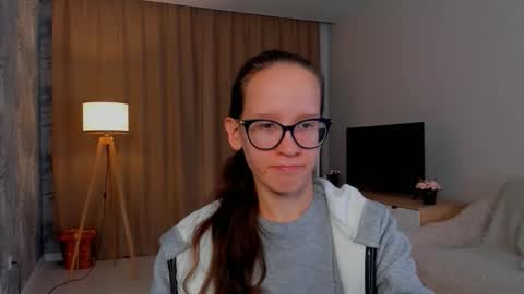 Snapshot of lynettebails chatting on September 14, 4:52 pm Sara online show from September 14, 4:52 pm