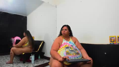 Lynn jonnes online show from July 4, 3:43 am