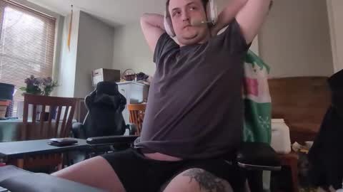 J online show from February 18, 9:58 pm