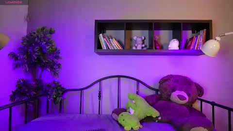 Lynx and Sun  online show from March 9, 9:08 pm