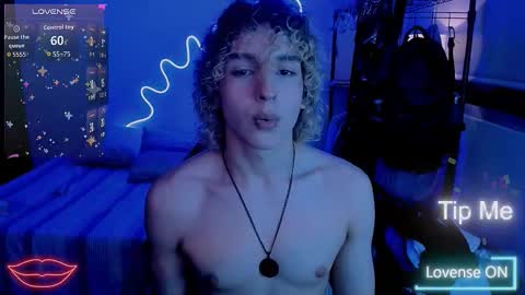 Lyric online show from February 19, 4:33 am