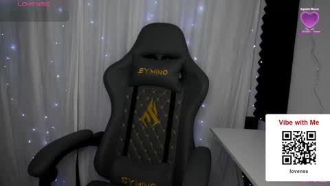 Lyss Rose online show from November 13, 6:49 am