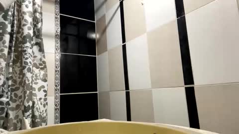 m0ntana777 online show from March 21, 12:49 am