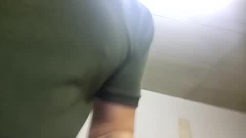 Snapshot of m1guele chatting on January 21, 8:21 pm Fucklover online show from January 21, 8:21 pm