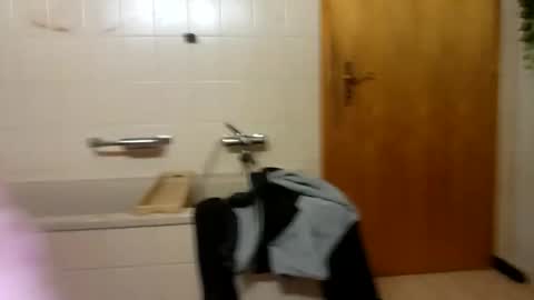 Snapshot of m1guele chatting on March 11, 10:42 pm Fucklover online show from March 11, 10:42 pm