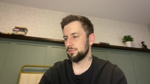 m_stephen online show from May 2, 11:49 am