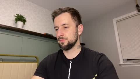 m_stephen online show from April 27, 3:04 am