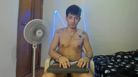 Snapshot of maaster420 chatting on September 23, 1:32 am itgram pezlo josue online show from September 23, 1:32 am