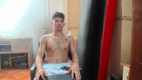 Snapshot of maaster420 chatting on February 7, 7:27 pm itgram pezlo josue online show from February 7, 7:27 pm